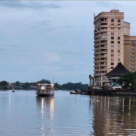 Riverview Home @Waterfront Kch Kuching Exterior photo