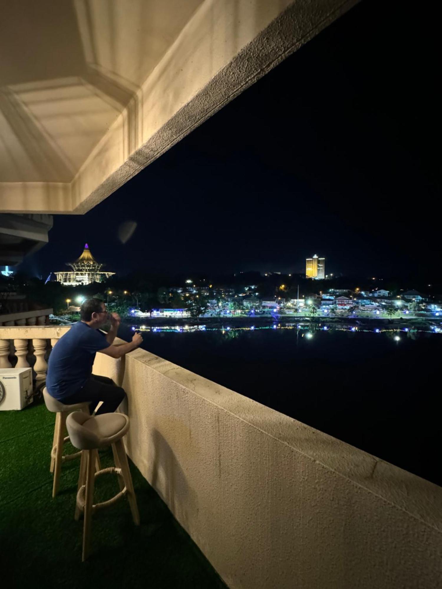 Riverview Home @Waterfront Kch Kuching Exterior photo